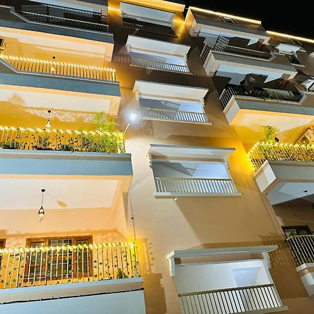 Zoomstay - 3Bhk Apartments Varanasi Luaran gambar
