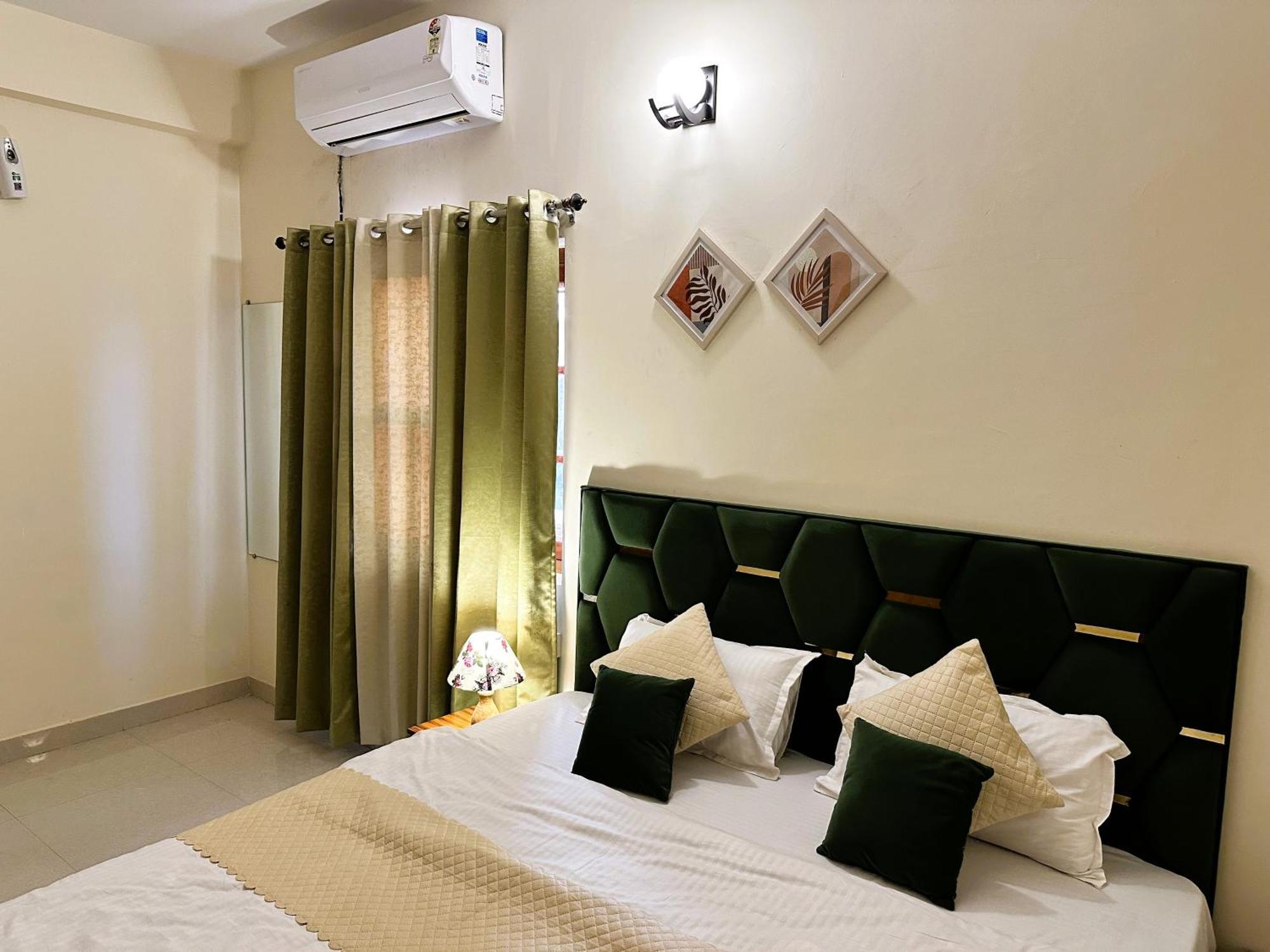 Zoomstay - 3Bhk Apartments Varanasi Luaran gambar