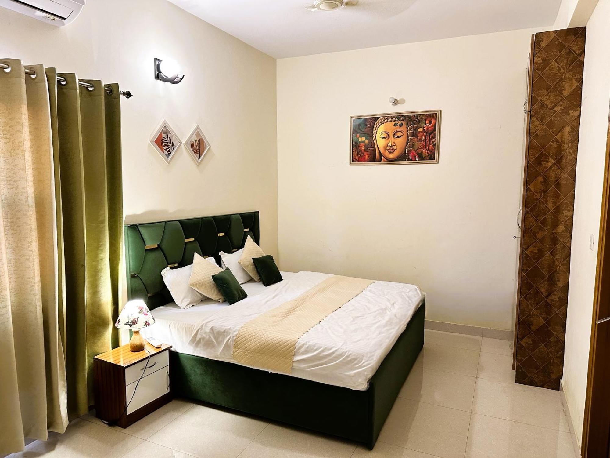 Zoomstay - 3Bhk Apartments Varanasi Luaran gambar