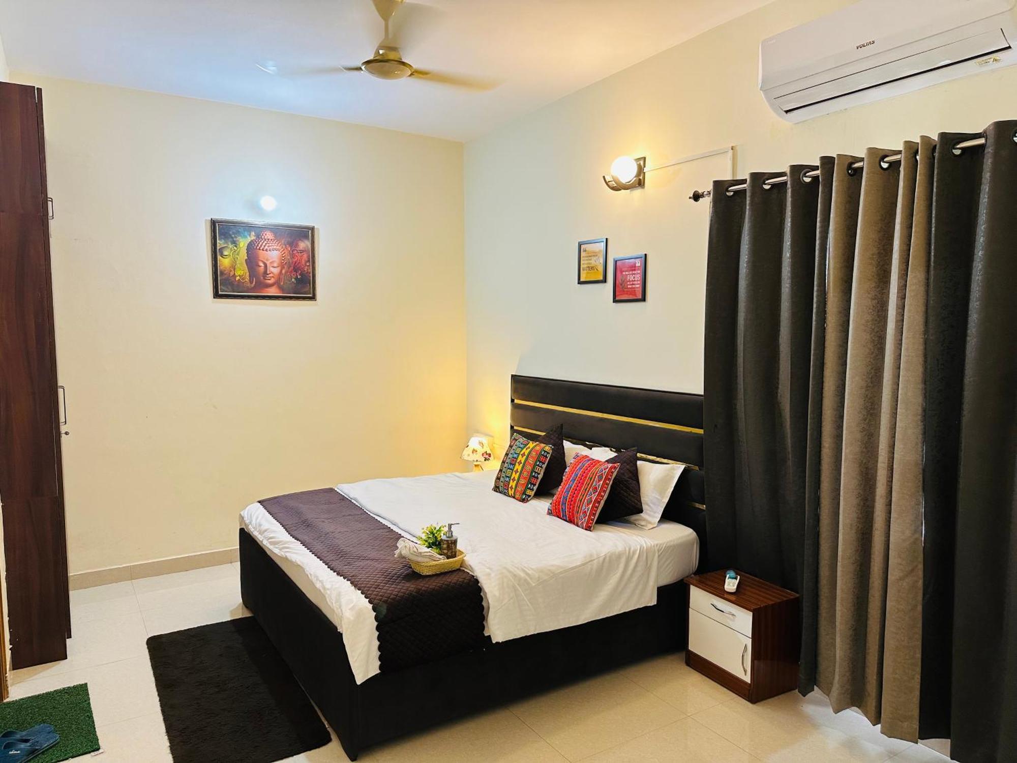 Zoomstay - 3Bhk Apartments Varanasi Luaran gambar