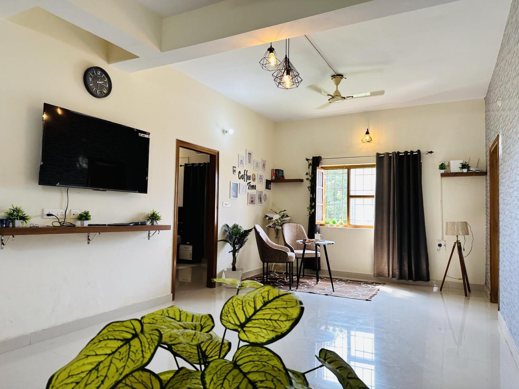 Zoomstay - 3Bhk Apartments Varanasi Luaran gambar